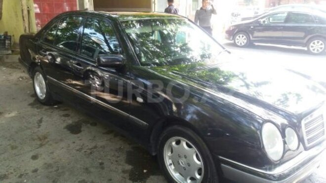 Mercedes E 200 1997, 365,000 km - 2.0 l - Bakı