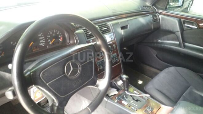 Mercedes E 200 1997, 365,000 km - 2.0 l - Bakı