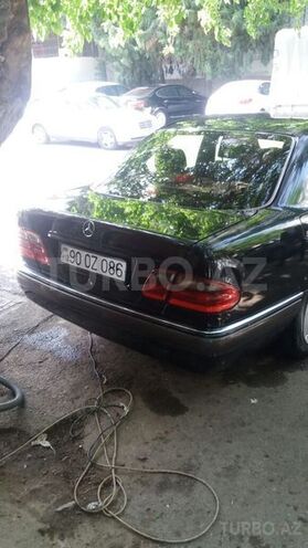 Mercedes E 200 1997, 365,000 km - 2.0 l - Bakı