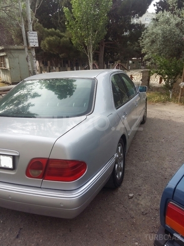 Mercedes E 240 1998, 192,680 km - 2.4 л - Sumqayıt