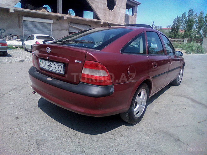 Opel Vectra 1997, 220,000 km - 2.0 l - Bakı