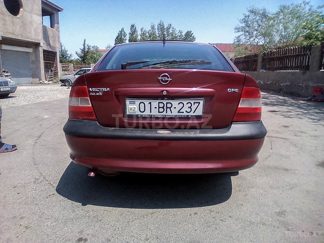 Opel Vectra 1997, 220,000 km - 2.0 l - Bakı