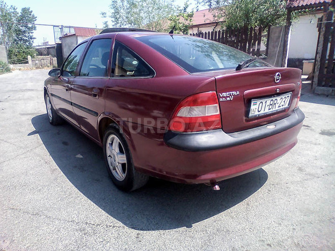 Opel Vectra 1997, 220,000 km - 2.0 l - Bakı