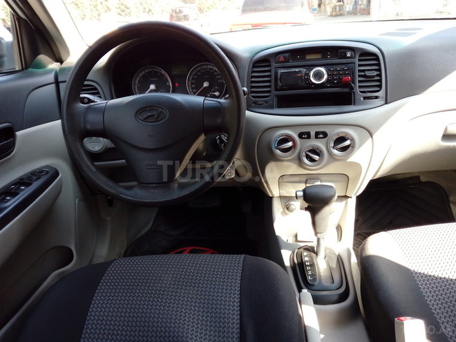 Hyundai Accent 2009, 110,000 km - 1.4 l - Sumqayıt