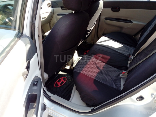 Hyundai Accent 2009, 110,000 km - 1.4 l - Sumqayıt
