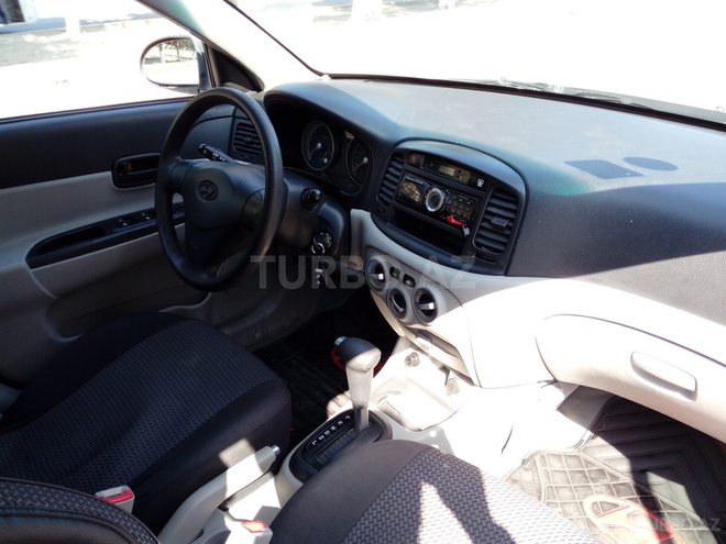 Hyundai Accent 2009, 110,000 km - 1.4 l - Sumqayıt