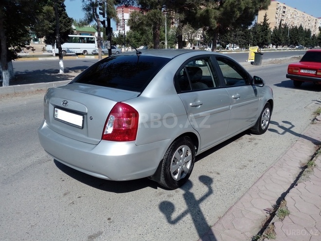 Hyundai Accent 2009, 110,000 km - 1.4 l - Sumqayıt