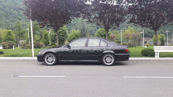 BMW 525 2003, 143,000 km - 2.5 l - İsmayıllı