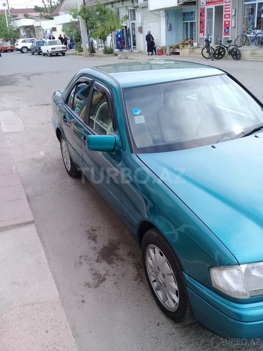 Mercedes C 200 1997, 273,000 km - 0.2 л - Şirvan