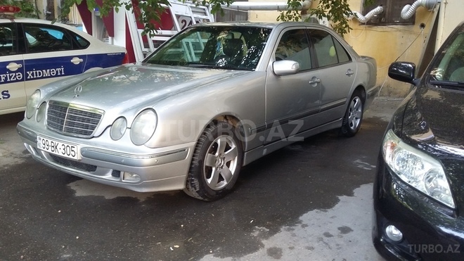 Mercedes E 200 2001, 30,250 km - 2.0 l - Bakı