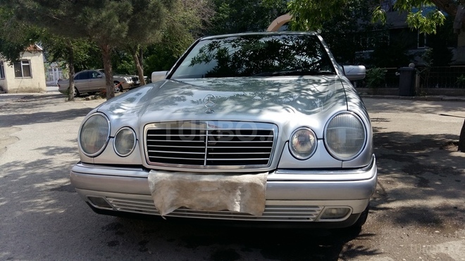 Mercedes E 230 1996, 240,000 km - 2.3 l - Sumqayıt