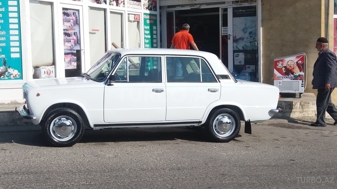 LADA (VAZ) 21011 1986, 380,000 km - 1.3 l - Bakı