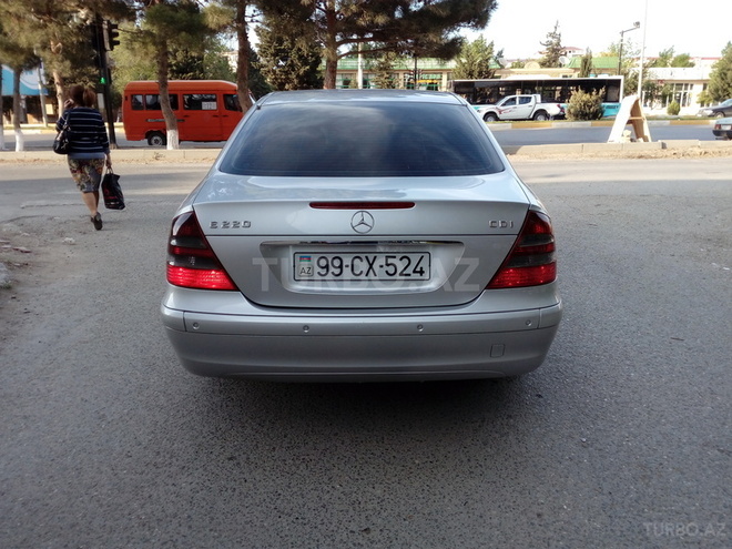 Mercedes E 220 2002, 190,000 km - 2.2 l - Sumqayıt