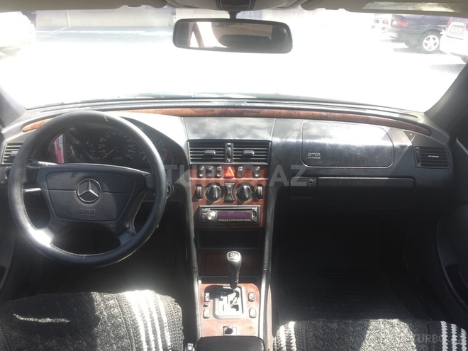 Mercedes C 250 1998, 333,000 km - 2.5 l - Bakı