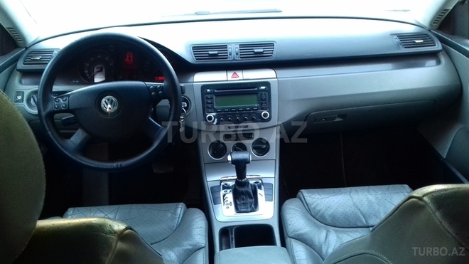 Volkswagen Passat 2006, 195,680 km - 2.0 l - Gəncə