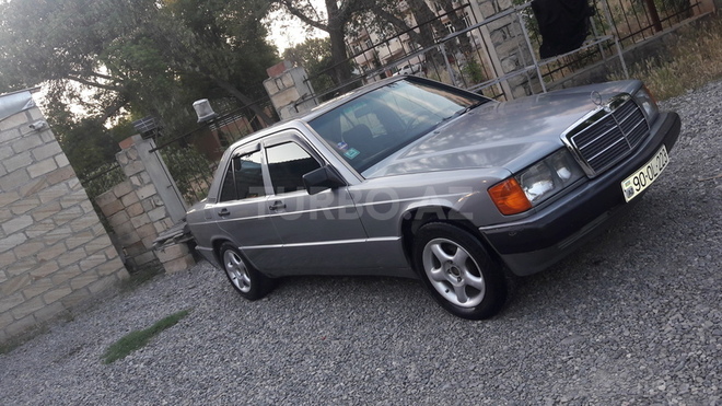 Mercedes 190 1992, 136,000 km - 2.0 л - Bərdə