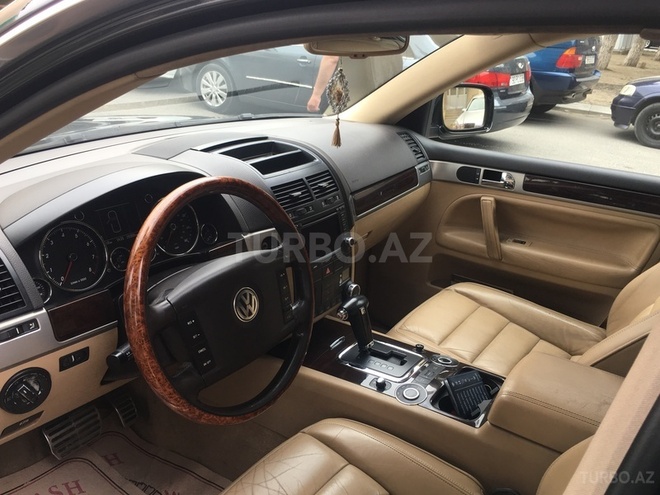 Volkswagen Touareg 2006, 191,680 km - 4.2 л - Bakı