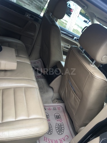 Volkswagen Touareg 2006, 191,680 km - 4.2 л - Bakı