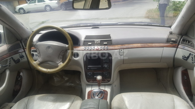 Mercedes S 320 1999, 258,400 km - 3.2 l - Bakı