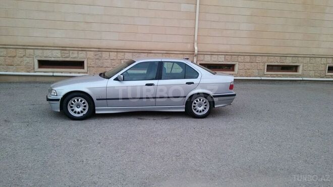 BMW 323 1997, 420,000 km - 2.5 л - Bakı