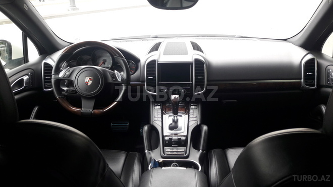 Porsche Cayenne Turbo S 2011, 73,000 km - 4.8 л - Bakı