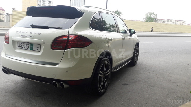 Porsche Cayenne Turbo S 2011, 73,000 km - 4.8 л - Bakı