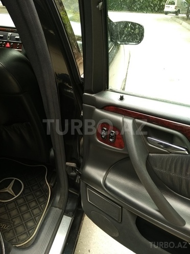 Mercedes E 240 2000, 250,000 km - 2.4 l - Bakı