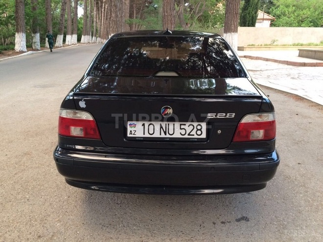 BMW 528 1999, 300,000 km - 2.8 л - Sumqayıt