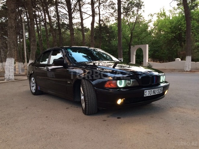 BMW 528 1999, 300,000 km - 2.8 л - Sumqayıt
