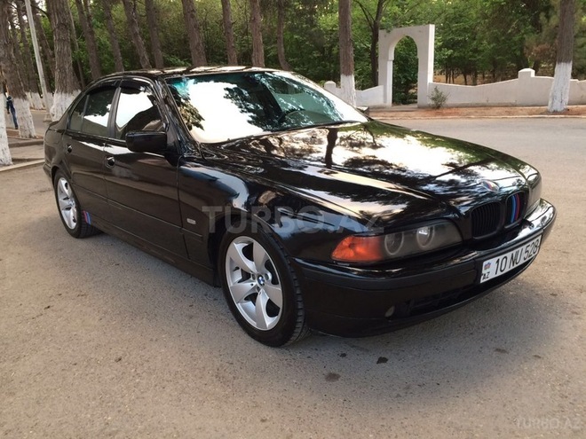 BMW 528 1999, 300,000 km - 2.8 л - Sumqayıt