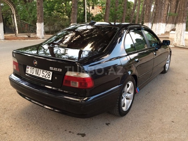 BMW 528 1999, 300,000 km - 2.8 л - Sumqayıt