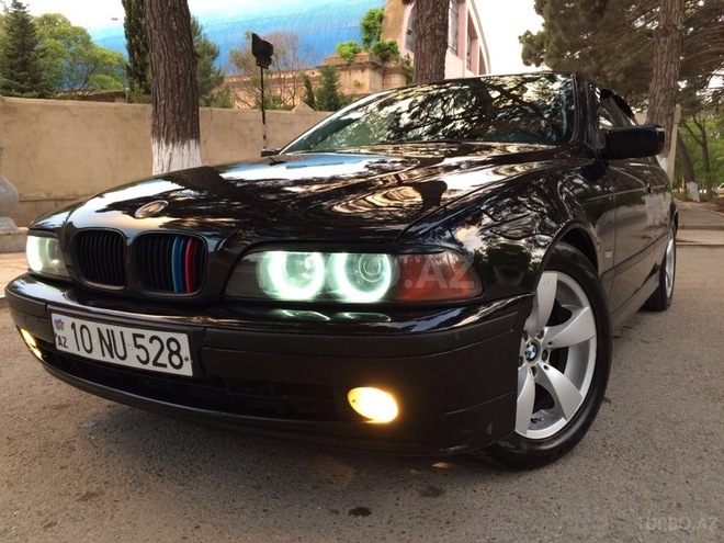 BMW 528 1999, 300,000 km - 2.8 л - Sumqayıt