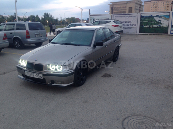 BMW 320 1991, 245,000 km - 2.0 л - Bakı