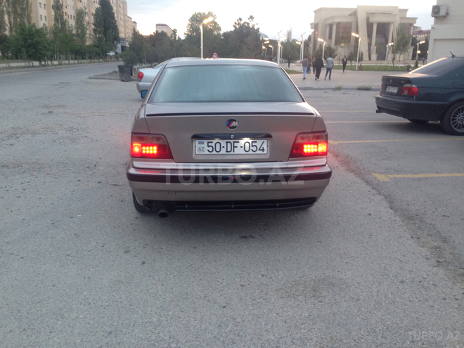BMW 320 1991, 245,000 km - 2.0 л - Bakı