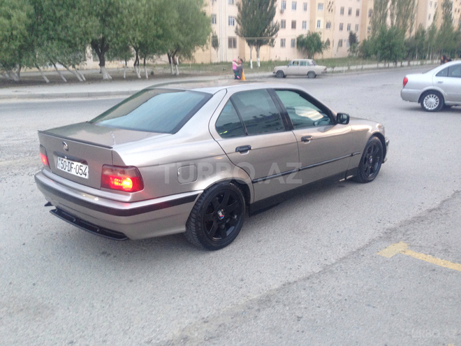 BMW 320 1991, 245,000 km - 2.0 л - Bakı
