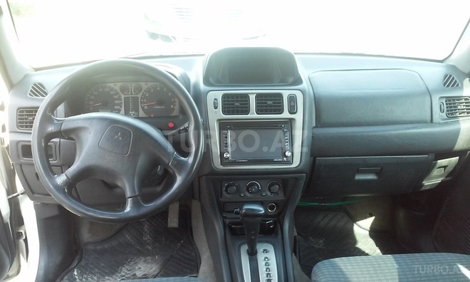 Mitsubishi Pajero io 1999, 130,000 km - 1.8 л - Bakı