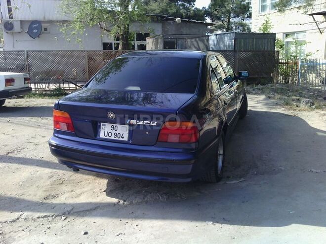 BMW 528 1998, 210,000 km - 2.8 l - Sumqayıt
