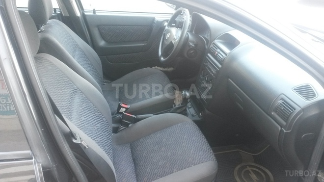 Opel Astra 2001, 240,000 km - 2.0 l - Bakı