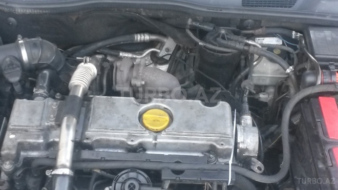 Opel Astra 2001, 240,000 km - 2.0 l - Bakı