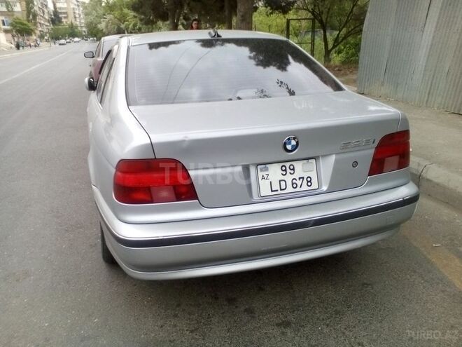 BMW 528 1996, 123,580 km - 0.3 л - Bakı