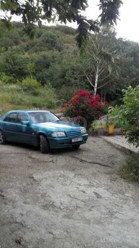 Mercedes C 220 1999, 325,654 km - 2.2 l - Bakı