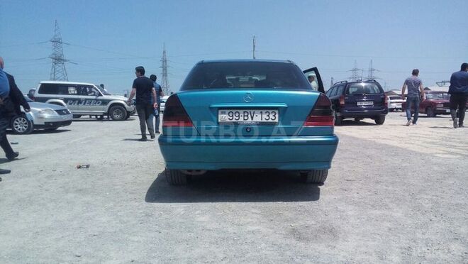 Mercedes C 220 1999, 325,654 km - 2.2 l - Bakı