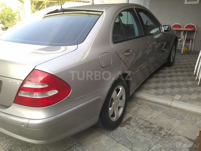 Mercedes E 220 2002, 315,000 km - 2.2 l - Bakı