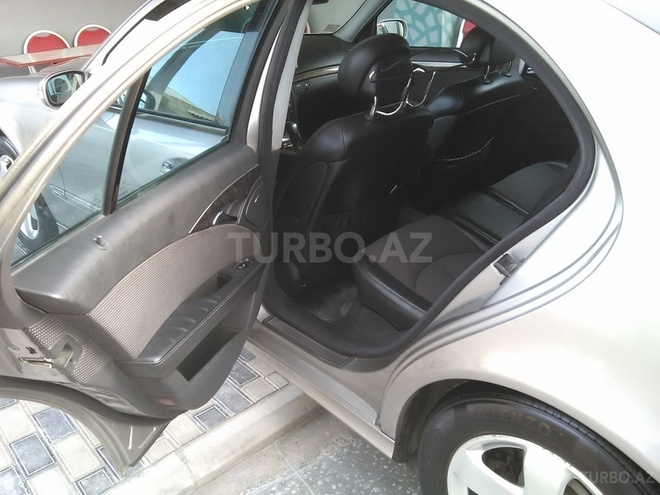 Mercedes E 220 2002, 315,000 km - 2.2 l - Bakı