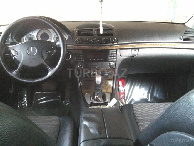 Mercedes E 220 2002, 315,000 km - 2.2 l - Bakı