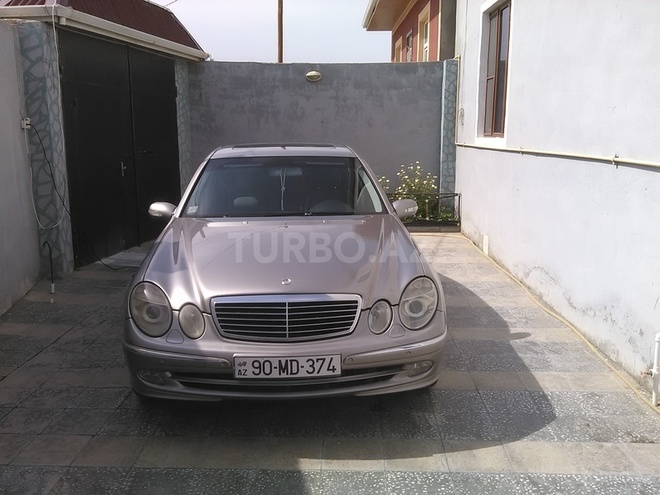Mercedes E 220 2002, 315,000 km - 2.2 l - Bakı