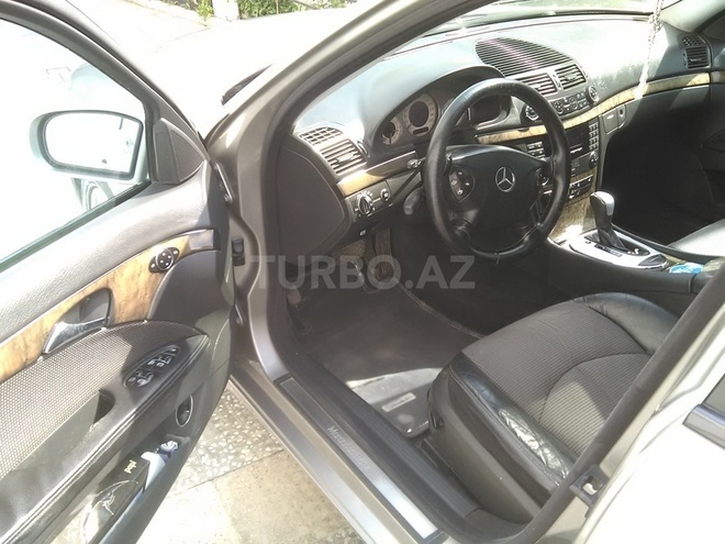 Mercedes E 220 2002, 315,000 km - 2.2 l - Bakı