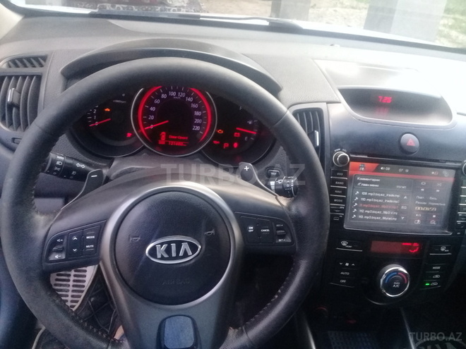Kia Cerato 2011, 125,400 km - 2.0 l - Naxçıvan