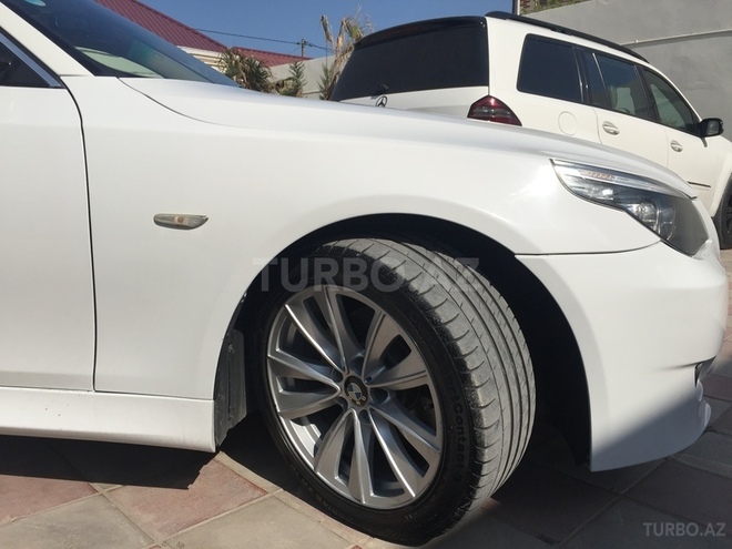 BMW 528 2007, 113,000 km - 3.0 l - Sumqayıt