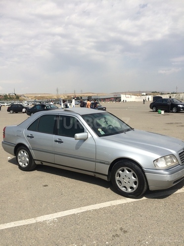 Mercedes C 180 1995, 299,500 km - 1.8 l - Bakı